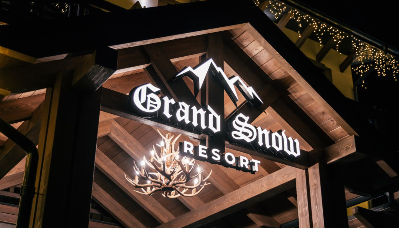 Новогодний тур в Архыз — восстановление в горах с видом на Кавказ